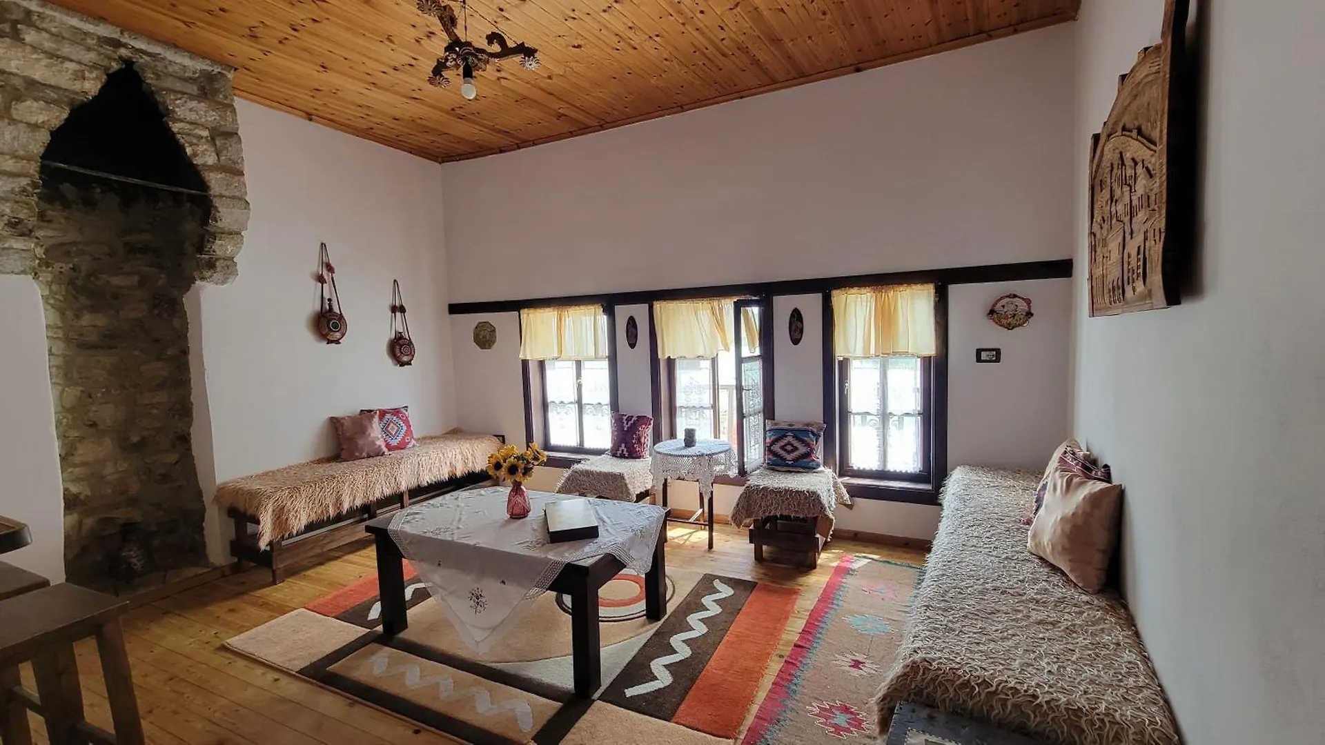 Guesthouse Mangalem Berat Apartment