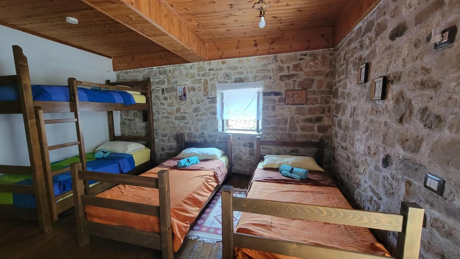 Guesthouse Mangalem Berat 0*,  Albanien