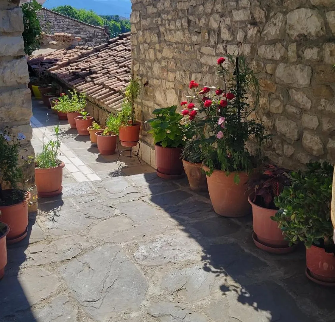 Guesthouse Mangalem Berat Apartment